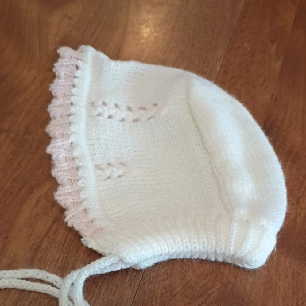 Cozy White and Pink Kids Matching Set Size Small By Infant Boutique